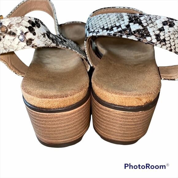 Snakeskin Embossed Platform Sandal size 10 - Picture 5 of 6